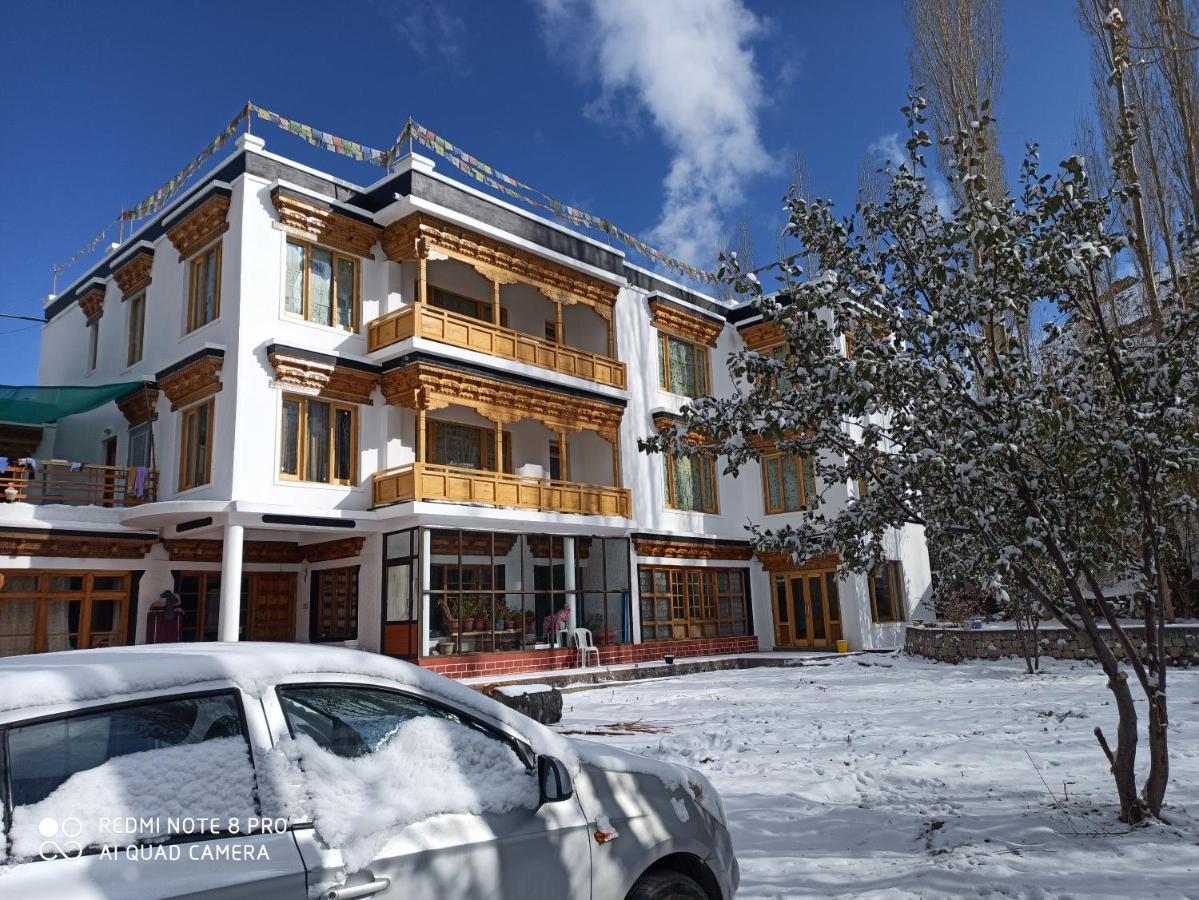 Hotel Rock Castle Residency Léh Exteriér fotografie